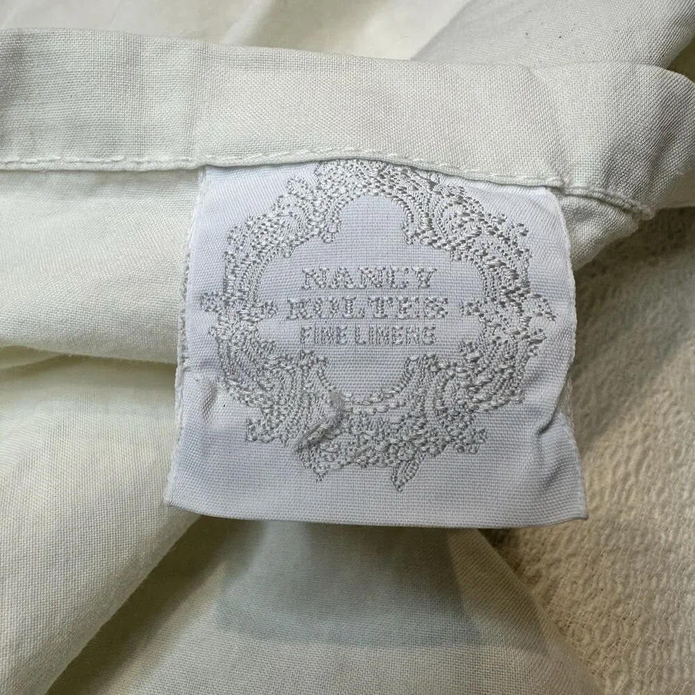 Nancy Koltes Italy Off White Matelasse Euro Pillow Shams Pair Scalloped 25x29